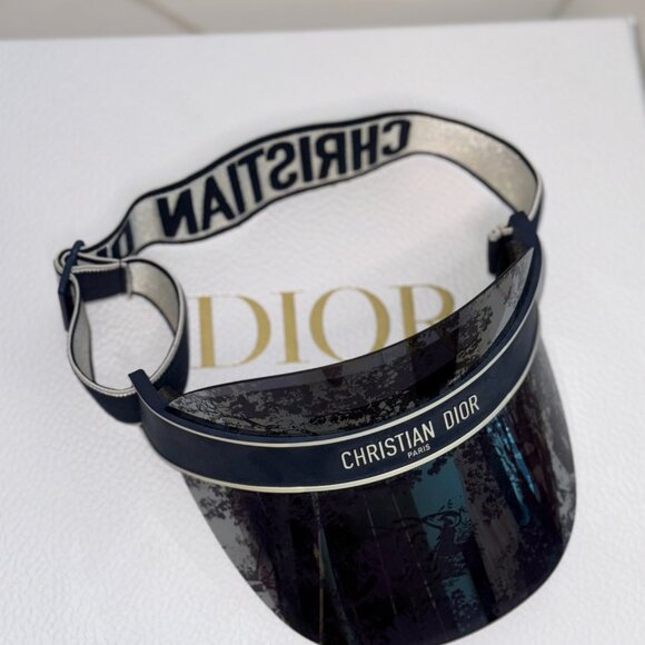 Christian Dior DiorClub1 Visor – Navy Blue with Adjustable Logo Strap - Picture 2 of 4